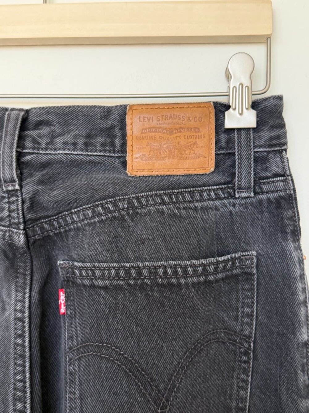 Levi's Dad Jean - Black/Dark Wash - Size 29 - "Rosie Posie" - Picture 3 of 4